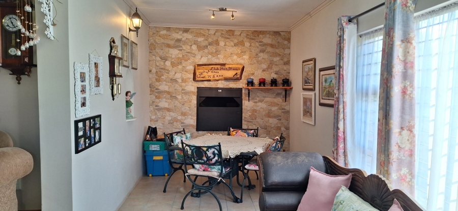 3 Bedroom Property for Sale in Albertinia Western Cape